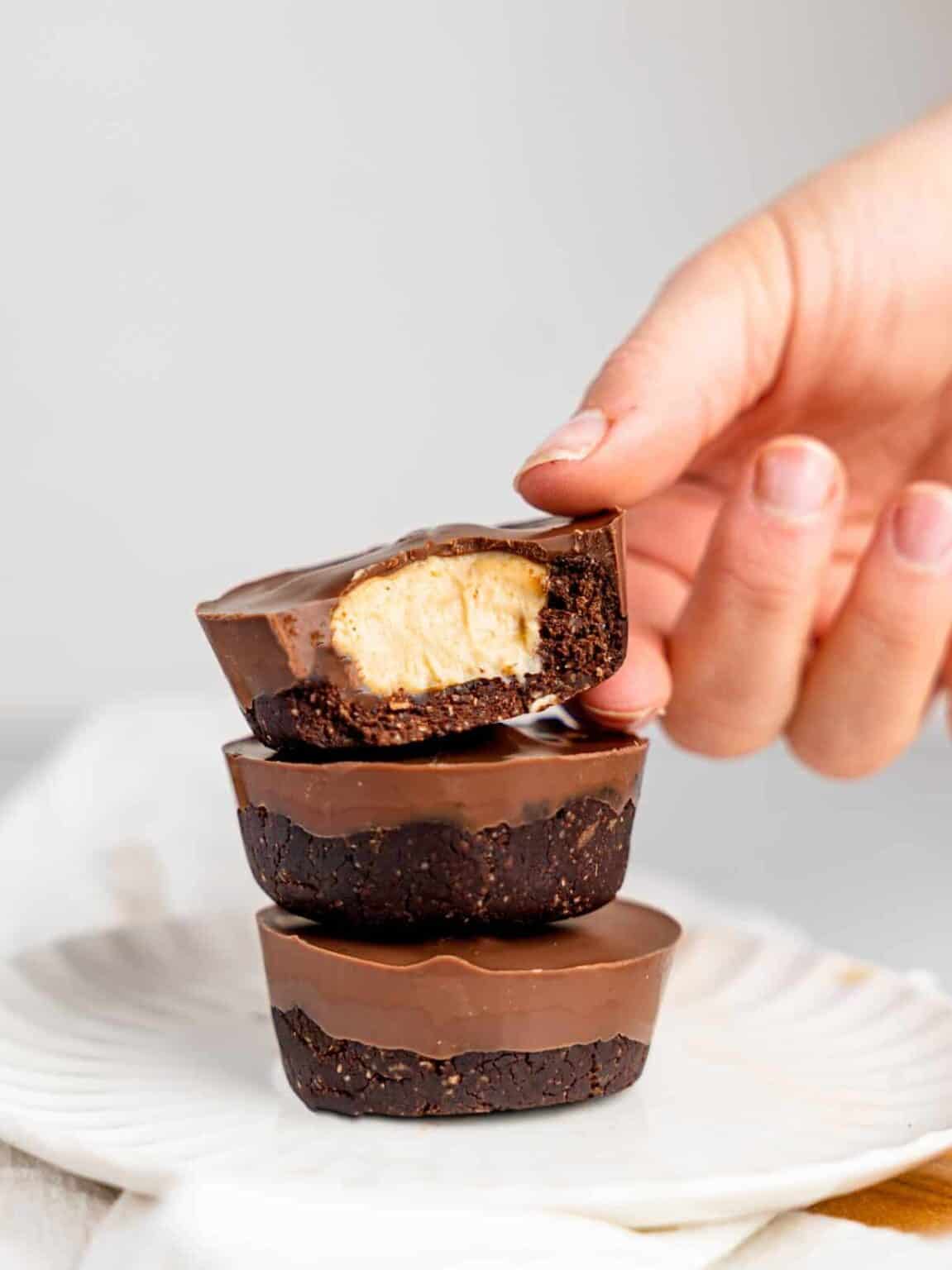 Mini No Bake Peanut Butter Cup Cheesecakes Easy And Healthy Nourishing Niki 3775