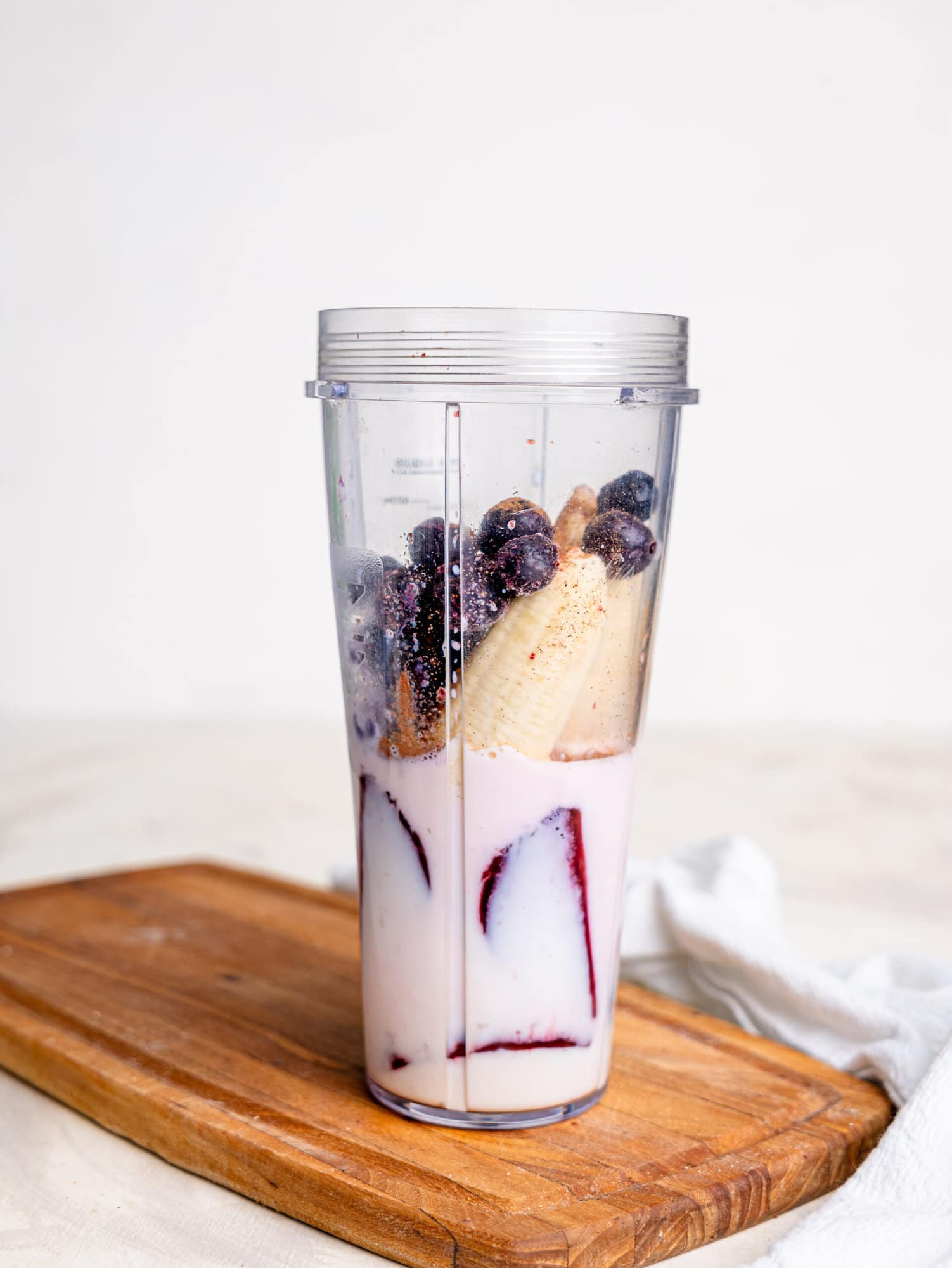 The BEST Beetroot Banana Smoothie (just 5 ingredients!) Nourishing Niki