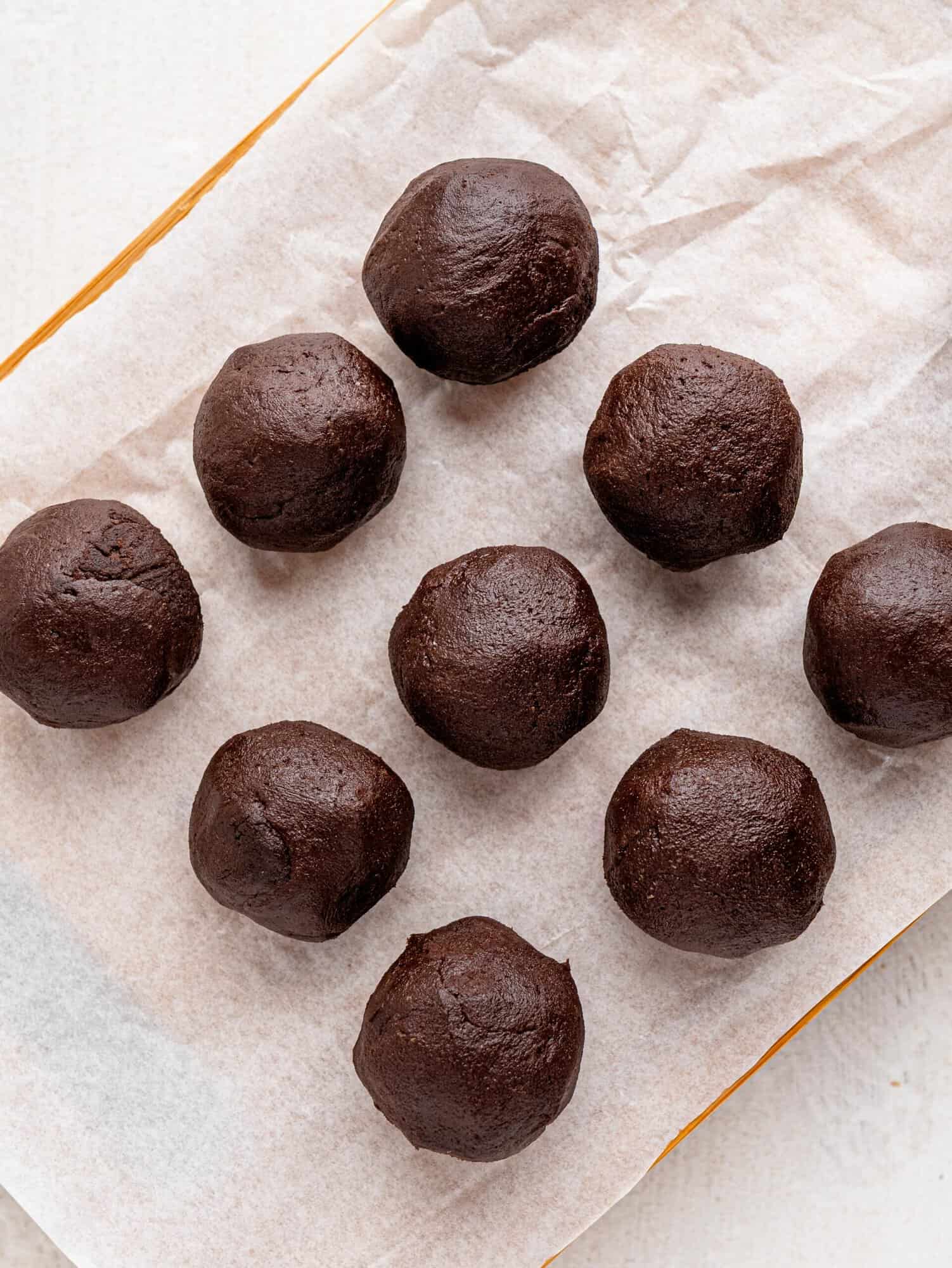 Chickpea chocolate truffles rolled into balls.