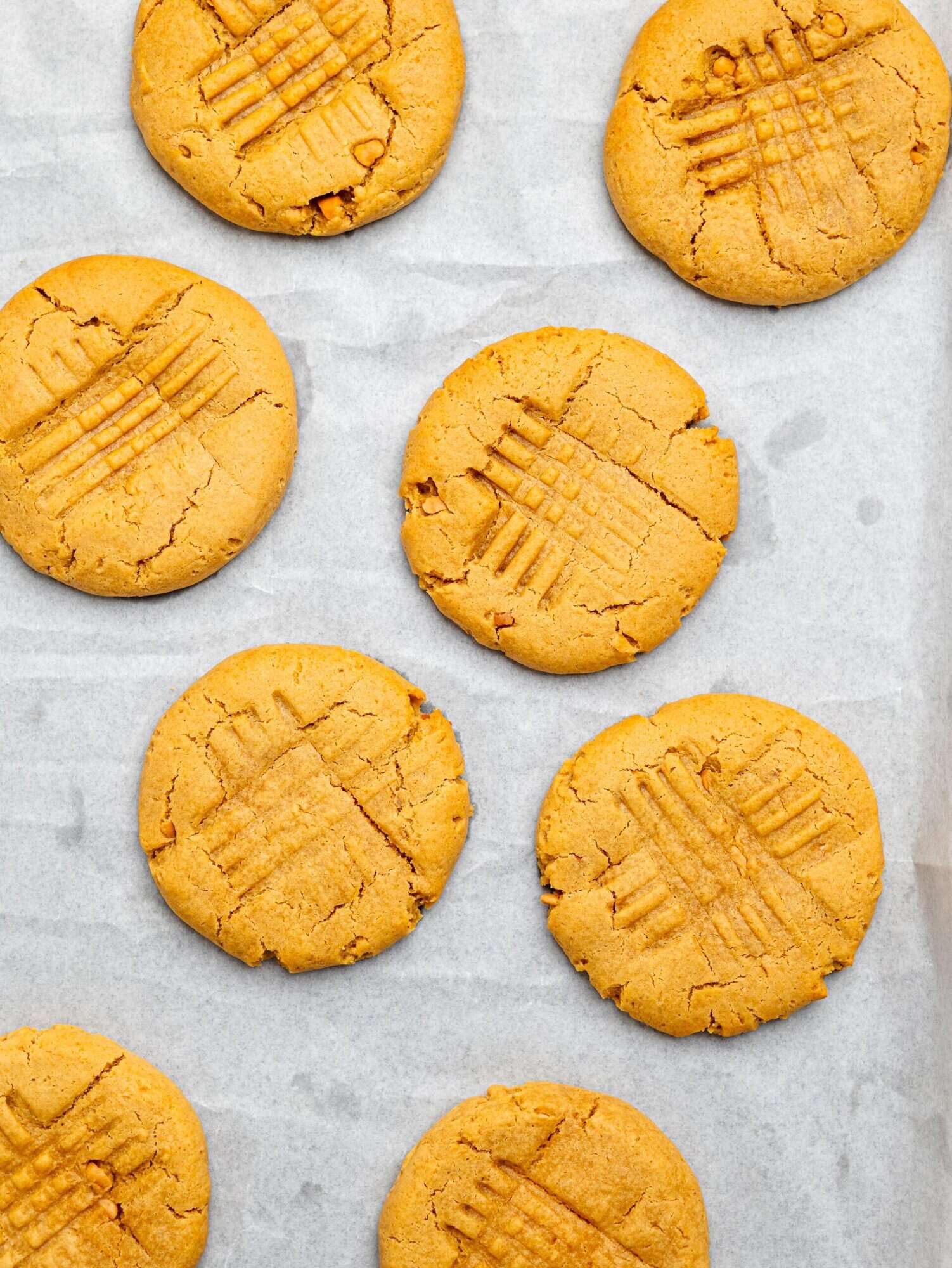 Healthy 5 ingredient peanut butter cookies.
