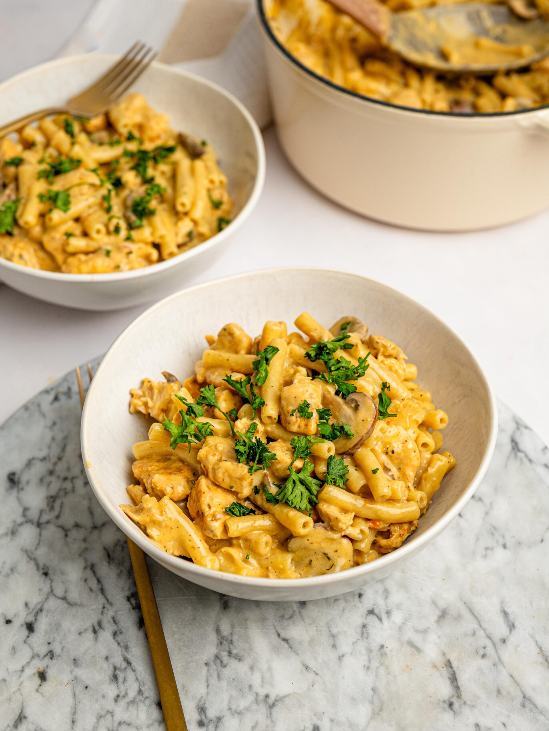 High-protein chicken mac and cheese made in one pot for an easy weeknight dinner.